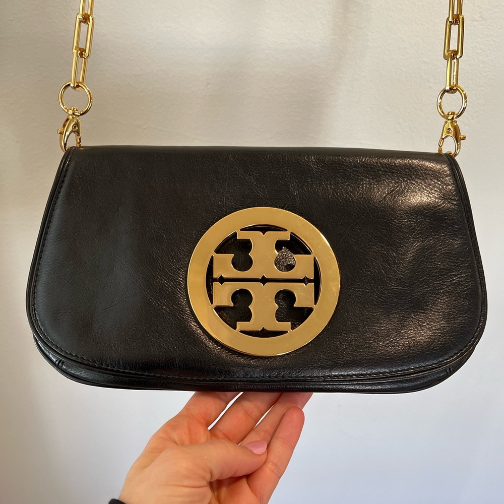 Tory Burch reva crossbody black and gold bag.